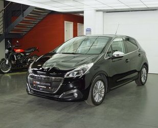 Peugeot 208 1.2 PureTech Allure Sitzheizung LED Gebrauchtwagen