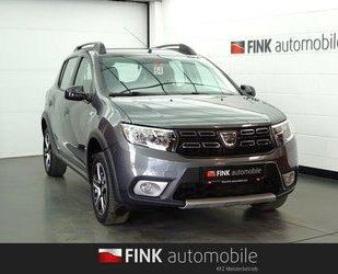 Dacia Sandero TCe 90 Stepway Celebration Navi AHK CAM Gebrauchtwagen