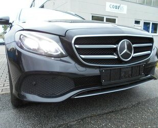 Mercedes-Benz E 300 de AVANTGARDE DISTRONIC/ACC LED SH AHK 1Hd Gebrauchtwagen