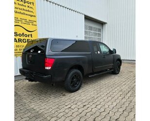 Nissan Titan 4X4 V8 GAS AT- LEDER 4 TÜR 5 SITZER AHK KLIM Gebrauchtwagen