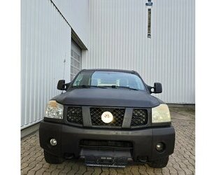 Nissan Titan 4X4 V8 GAS AT- LEDER 4 TÜR 5 SITZER AHK KLIM Gebrauchtwagen