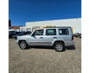 Jeep Commander 3.0 CRD 4X4 AUTOM TÜV 8.26 AHK KLIMAANLA Gebrauchtwagen