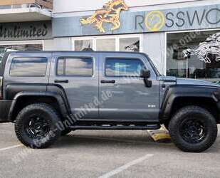 Hummer H3 