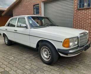 Mercedes-Benz 240 Gebrauchtwagen