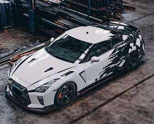 Nissan GT-R 