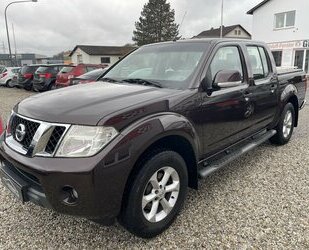 Nissan Navara Double Cab SE 4X4 AUTOMATIK STANDHEIZUNG Gebrauchtwagen