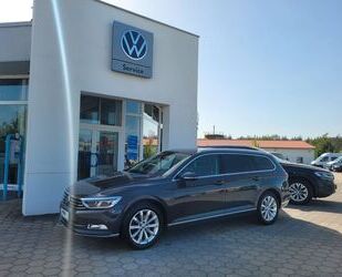 VW Volkswagen Passat Highl Standhz. AHK NAVI LED Pano Gebrauchtwagen