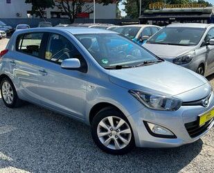 Hyundai Hyundai i20 blue Edition *Klima*SitzH*2.Hd*TÜV NEU Gebrauchtwagen