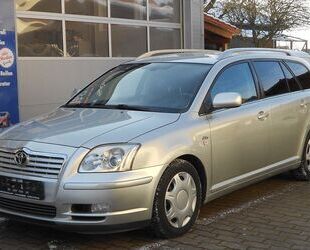 Toyota Toyota Avensis Kombi 2.0 D-4D Sol Gebrauchtwagen