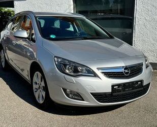 Opel Opel ASTRA J 1.6l TURBO SPORTS TOURER ! AHK!BI-XEN Gebrauchtwagen