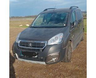 Peugeot Peugeot Partner Tepee Outdoor Blue HDi120 MY2016+ Gebrauchtwagen