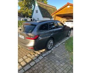 BMW BMW 318d Touring Auto , Standheizung, Laserlicht, Gebrauchtwagen