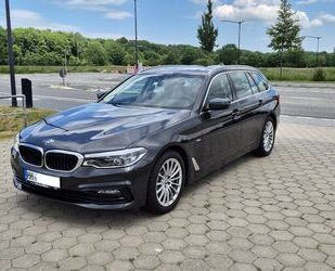 BMW BMW 530i Touring Sportline, HUD, PANO, AHK. Gebrauchtwagen