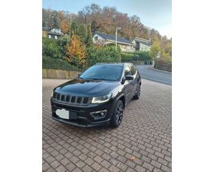 Jeep Jeep Compass 4xe S 4WD Autom/1.HAND/ALLRAD/LEDER/N Gebrauchtwagen