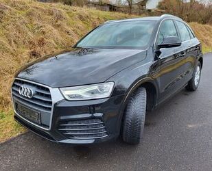 Audi Audi Q3 1.4 TFSI sport Xenon + Navi + AHK Gebrauchtwagen