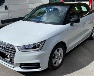 Audi Audi A1 1.0 TFSI ultra Sportback gletscherweiß Gebrauchtwagen