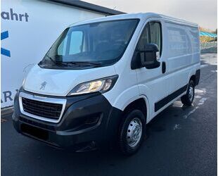 Peugeot Peugeot Boxer Kasten 330 L1H1 Premium BlueHDi 110 Gebrauchtwagen