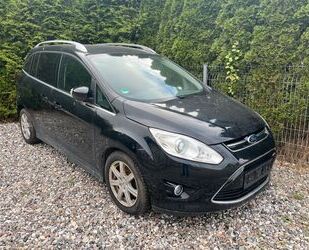 Ford Ford Grand C-Max Grand C-MAX Titanium*Bi-Xenon/NAV Gebrauchtwagen