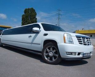 Cadillac Cadillac Escalade 203-inch Stretch Limousine by Mo Gebrauchtwagen