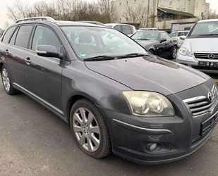 Toyota Toyota Avensis Kombi 2.0 D-4D Sol Gebrauchtwagen