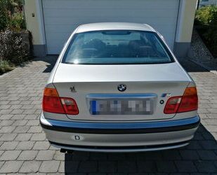 BMW BMW 320i - Gebrauchtwagen