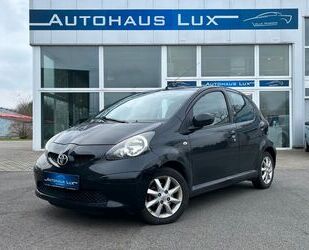 Toyota Toyota Aygo 1.0 Black*5TÜRIG*KLIMA*ALU*RADIO-CD*TÜ Gebrauchtwagen