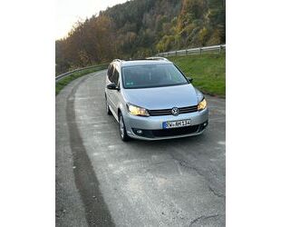 VW Volkswagen Touran 2.0 TDI Style Pano Kamera Gebrauchtwagen