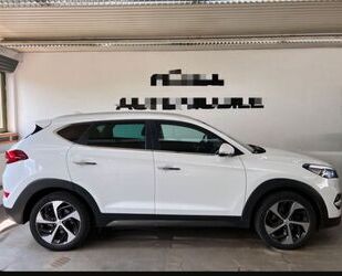 Hyundai Hyundai TUCSON blue 1.7 CRDi DCT Premium 2WD Premi Gebrauchtwagen