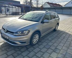 VW Volkswagen Golf 1.4 TSI 92kW Comfortline, AHK, Kli Gebrauchtwagen