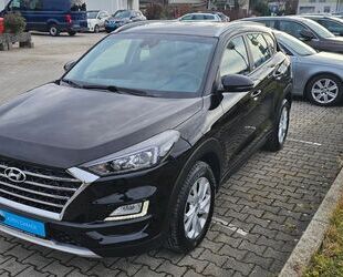 Hyundai Hyundai Tucson*1.6*CRDi*2WD*Aut.*DAB*Kamera*Navi*A Gebrauchtwagen