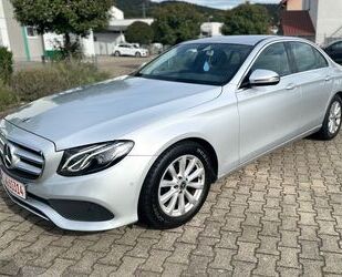 Mercedes-Benz Mercedes-Benz E 220 d W213 Avantgarde LED Navi Kam Gebrauchtwagen