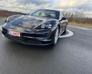 Porsche Porsche Taycan Leder schwarz*Long Range* Neuwertig Gebrauchtwagen