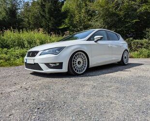 Seat Seat Leon 1.8 TSI FR Fahrwerk Sportauspuff Spoiler Gebrauchtwagen