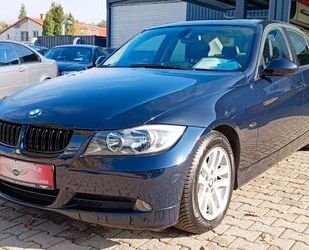 BMW BMW 320i Automatikgetriebe Leder Navi PDC Gebrauchtwagen