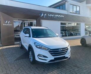 Hyundai Hyundai Tucson blue 1.7 CRDi 2WD Trend mit Navi Gebrauchtwagen