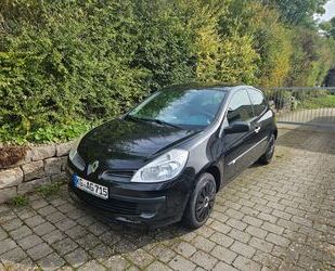 Renault Renault Clio Authentique 1.2 16V Eco2 55kW Authent Gebrauchtwagen