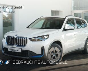 BMW BMW iX1 xDrive30 adap.LED DA+ 360° AHK HUD Keyless Gebrauchtwagen