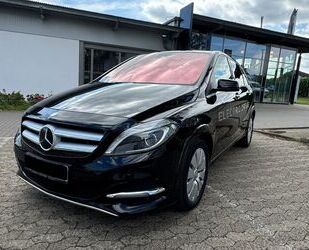 Mercedes-Benz Mercedes-Benz B 250e Electric Navi Xenon Totwinkel Gebrauchtwagen