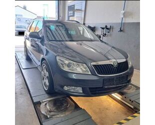 Skoda Skoda Octavia Combi 1.8T Ambition*Tempo*PDC*SHZ*2 Gebrauchtwagen