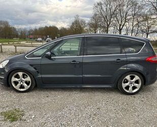 Ford Ford S-Max S-MAX Titanium S 179 KW Navi HU-AU 8.2 Gebrauchtwagen