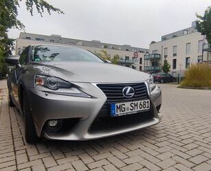 Lexus Lexus IS 300 300h Automatik - Gebrauchtwagen