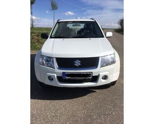 Suzuki Suzuki Grand Vitara 1.6 Black and White 4x4 Gebrauchtwagen