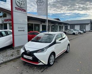 Toyota Toyota Aygo x-play touch *Kamera,Navi,8-fach berei Gebrauchtwagen