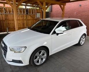 Audi Audi A3 30 TFSI Sportback mit AHK, TOP-Zustand Gebrauchtwagen