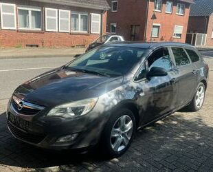 Opel Opel Astra J Sports Tourer Edition Gebrauchtwagen