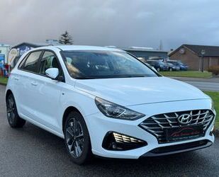 Hyundai Hyundai i30 Trend Mild-Hybrid Kamera Navi SHZ Temp Gebrauchtwagen