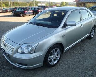 Toyota Toyota Avensis 2.2 D-CATLiftback / Executive Gebrauchtwagen