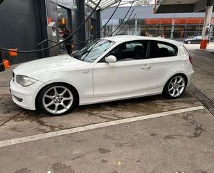 BMW BMW 118i - Gebrauchtwagen