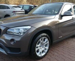 BMW BMW Baureihe X1 20 i xDrive*SHZ*AHK*Bi-Xenon*PDC Gebrauchtwagen