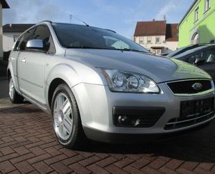 Ford Ford Focus 1,6 Ti-VCT Ghia Gebrauchtwagen